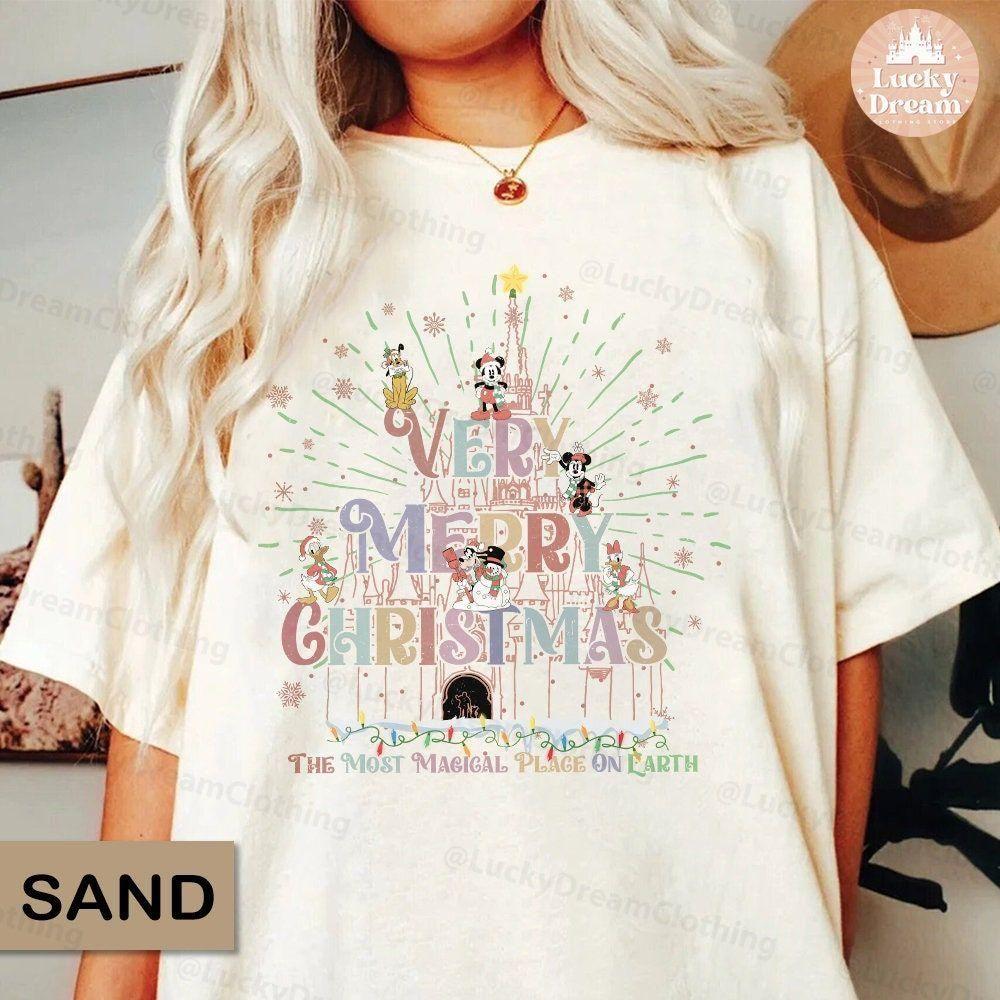 Vintage Retro Disney Castle Very Merry Christmas Vuitino Apparel Vintage Retro Disney Castle Very Merry Christmas Vuitino Apparel